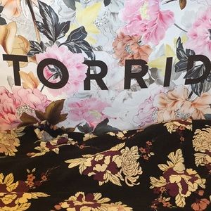 Torrid Floral Leggings!